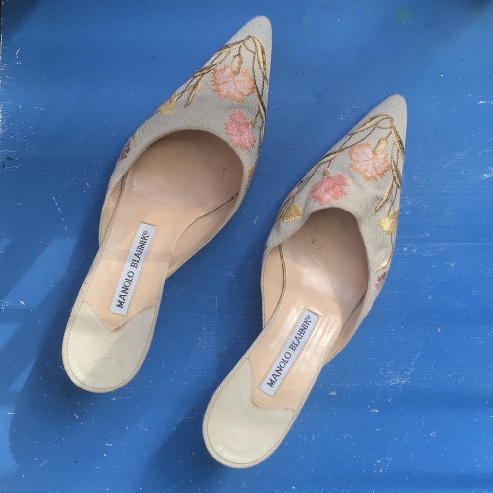 Manolo Blahnik Floral Kitten Heel